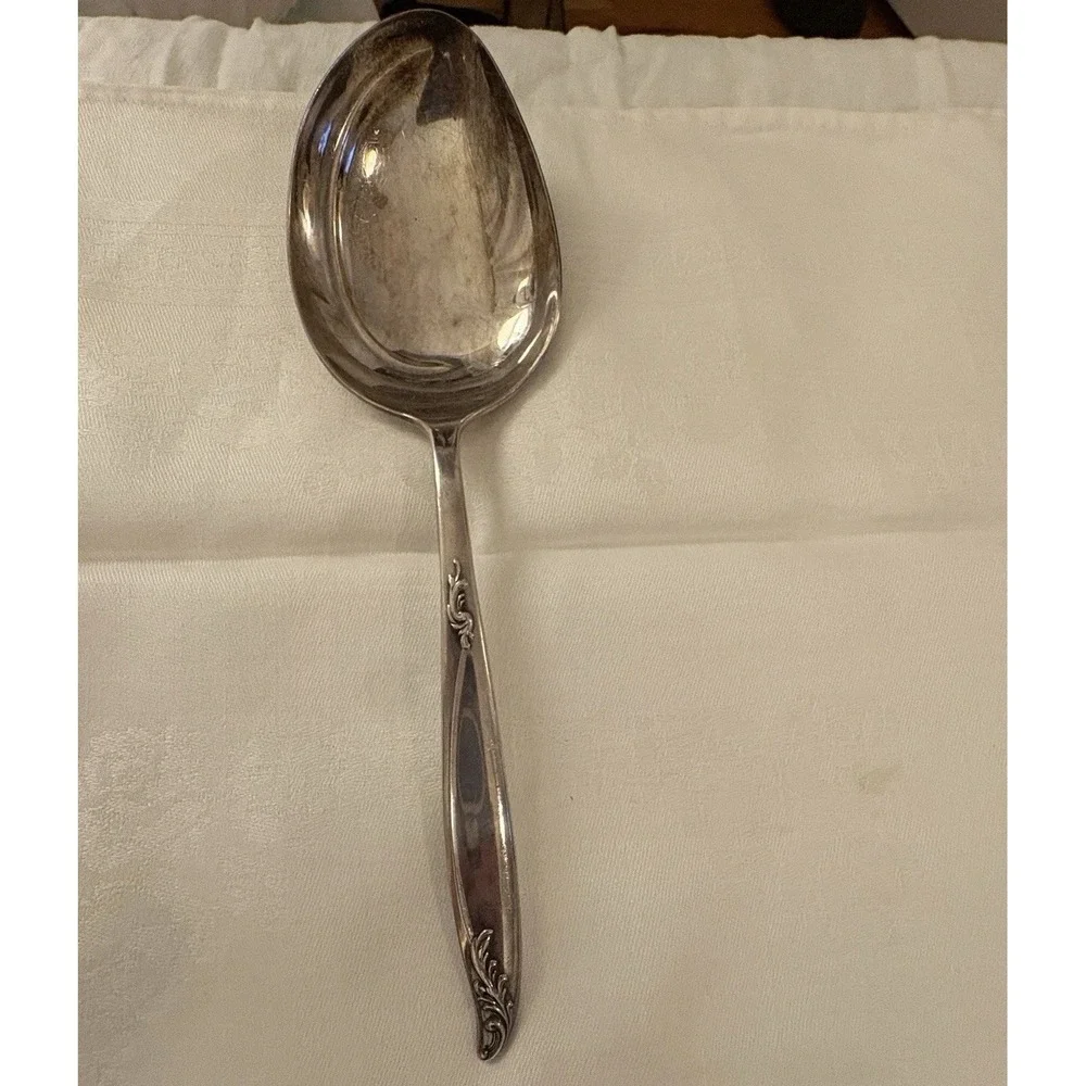HOLMES & EDWARDS Deep Silver Serving‎ Spoon 9